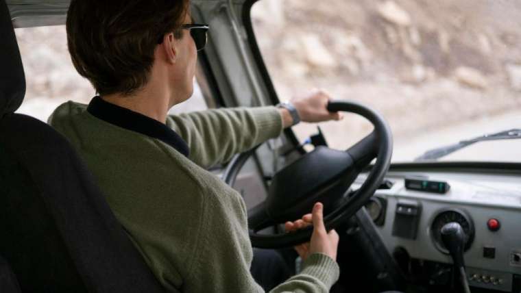 What Are The Benefits Of Enrolling In A Professional Truck Driving School?