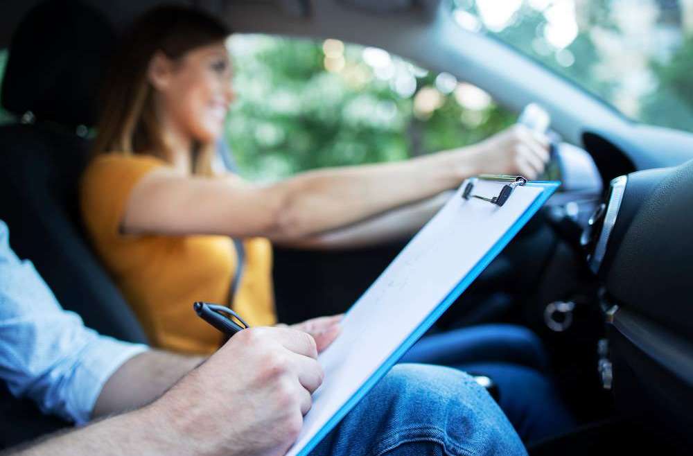 Essential Guidelines to Improve Defensive Driving